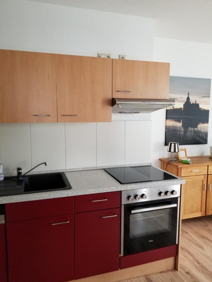 Altstadt Ferienwohnung Stralsund Mit Parkplatz Екстериор снимка
